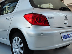 2013款 1.6L 自动 两厢舒适版