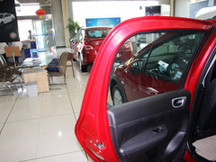 2013款 1.6L 自动 两厢CROSS版