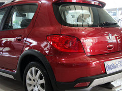 2013款 1.6L 自动 两厢CROSS版
