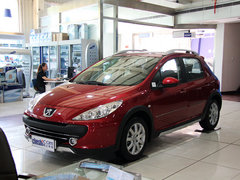 2013款 1.6L 自动 两厢CROSS版