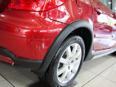 2013款 1.6L 自动 两厢CROSS版