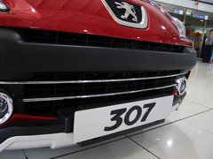 2013款 1.6L 自动 两厢CROSS版