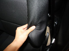 2013款 1.6L 自动 两厢CROSS版