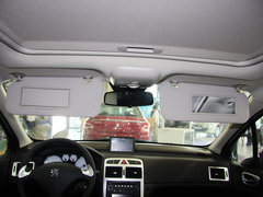 2013款 1.6L 自动 两厢CROSS版