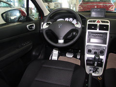 2013款 1.6L 自动 两厢CROSS版