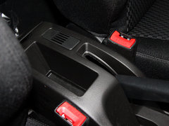 2013款 1.6L 自动 两厢CROSS版