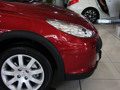 2013款 1.6L 自动 两厢CROSS版