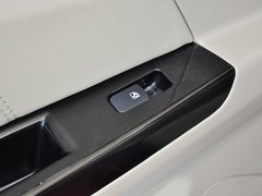 2013款 1.6L 手动 精英型