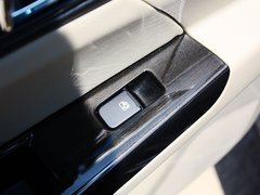 2013款 1.6L 自动 豪华型