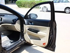 2013款 1.6L 自动 豪华型