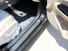 2013款 1.6L 自动 豪华型