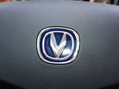 2013款 1.6L 自动 豪华型