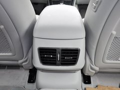 2013款 3.0L 自动 豪华型