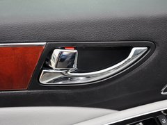 2013款 3.0L 自动 豪华型