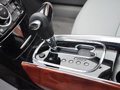2013款 2.0T 自动 尊贵型