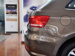 2013款 1.6L 自动 豪华版