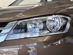 2013款 1.6L 自动 豪华版