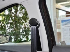 2013款 1.6L 自动 豪华版