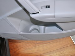 2013款 1.6L 自动 豪华版