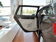 2013款 1.6L 自动 豪华版