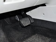 2013款 1.6L 自动 豪华版