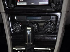 2013款 1.6L 自动 豪华版