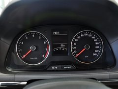 2013款 1.6L 自动 豪华版