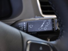 2013款 1.6L 自动 豪华版