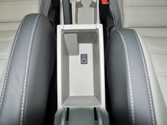 2013款 1.6L 自动 豪华版