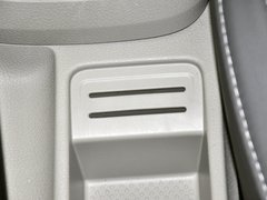 2013款 1.6L 自动 豪华版