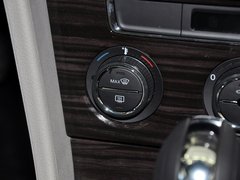 2013款 1.6L 自动 豪华版