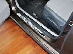 2013款 1.6L 自动 豪华版