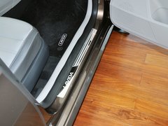 2013款 1.6L 自动 豪华版