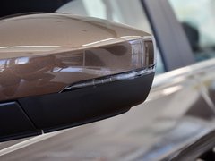 2013款 1.6L 自动 豪华版