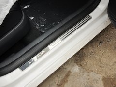 2013款 1.6L 自动 舒适型