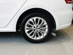 2013款 1.6L 自动 豪华版