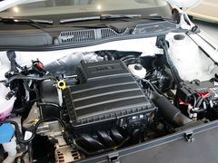 2013款 1.6L 自动 豪华版