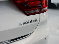 2013款 1.6L 自动 豪华版