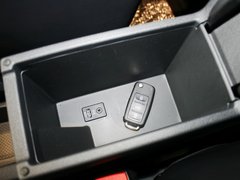 2013款 1.6L 自动 豪华版