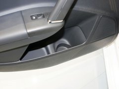 2013款 1.6L 自动 豪华版