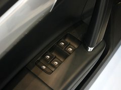 2013款 1.6L 自动 豪华版