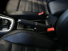 2013款 1.6L 自动 豪华版