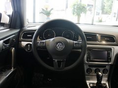 2013款 1.6L 自动 豪华版