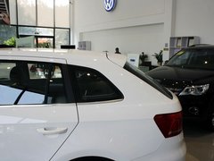 2013款 1.6L 自动 豪华版