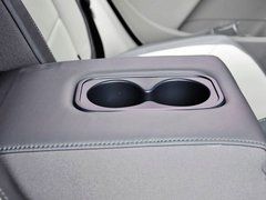 2013款 1.6L 自动 豪华版