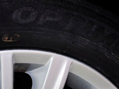 2013款 1.6L 自动 豪华版