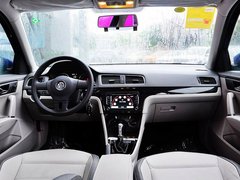 2013款 1.6L 自动 豪华版