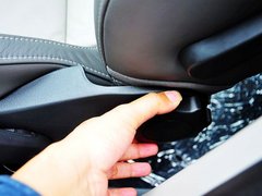 2013款 1.6L 自动 豪华版