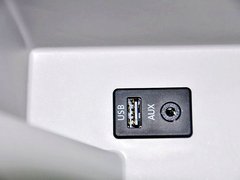 2013款 1.6L 自动 豪华版