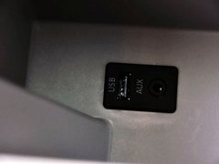 2013款 1.6L 自动 豪华版